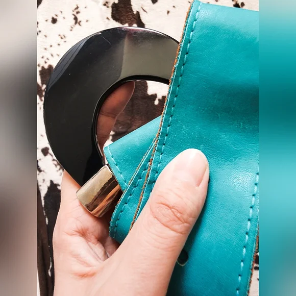 WOMEN'S 80'S WIDE BELT - TEAL - Picture 1 of 4